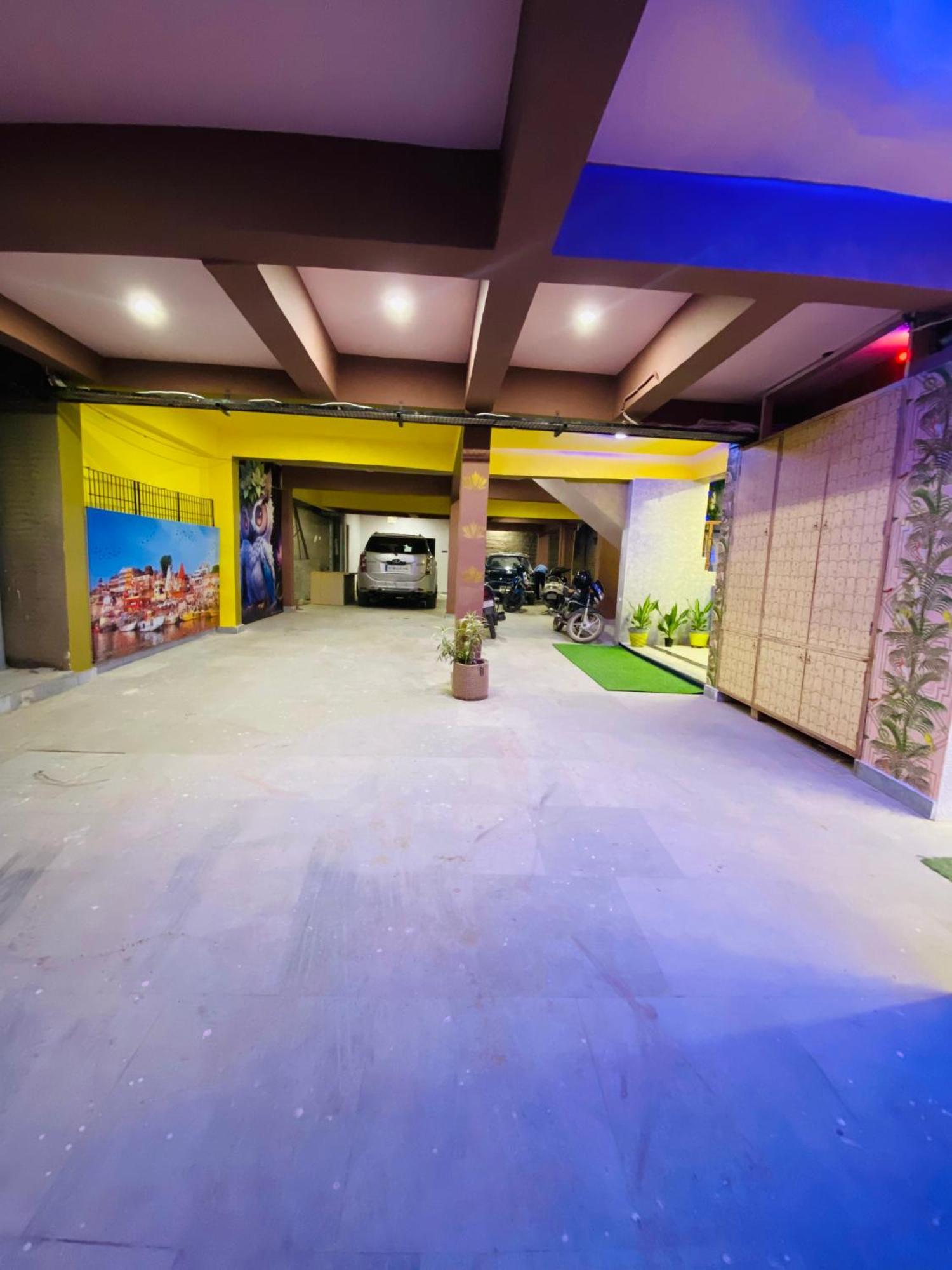 Hotel Golden Lotus Varanasi Exterior foto