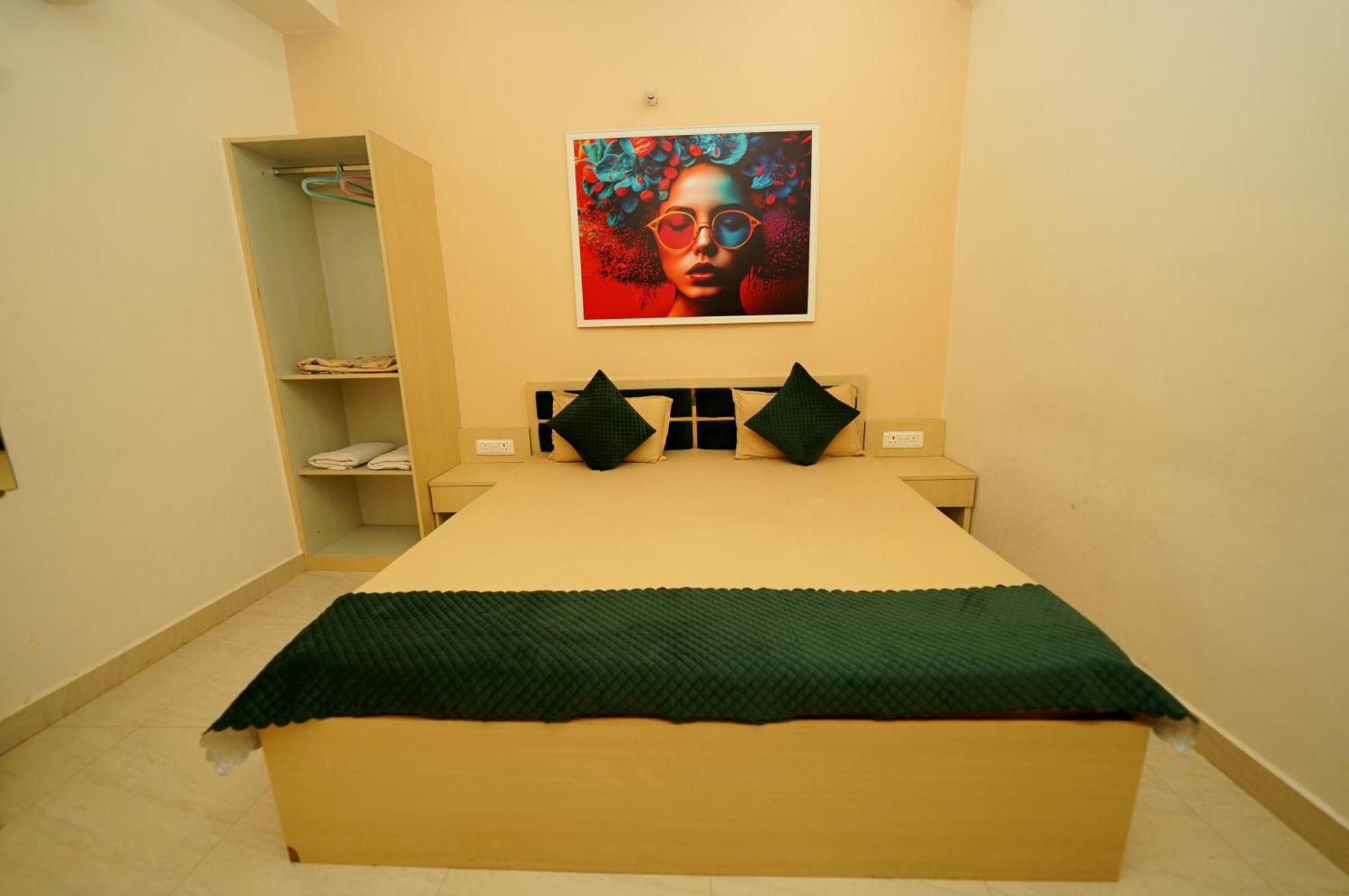 Hotel Golden Lotus Varanasi Exterior foto