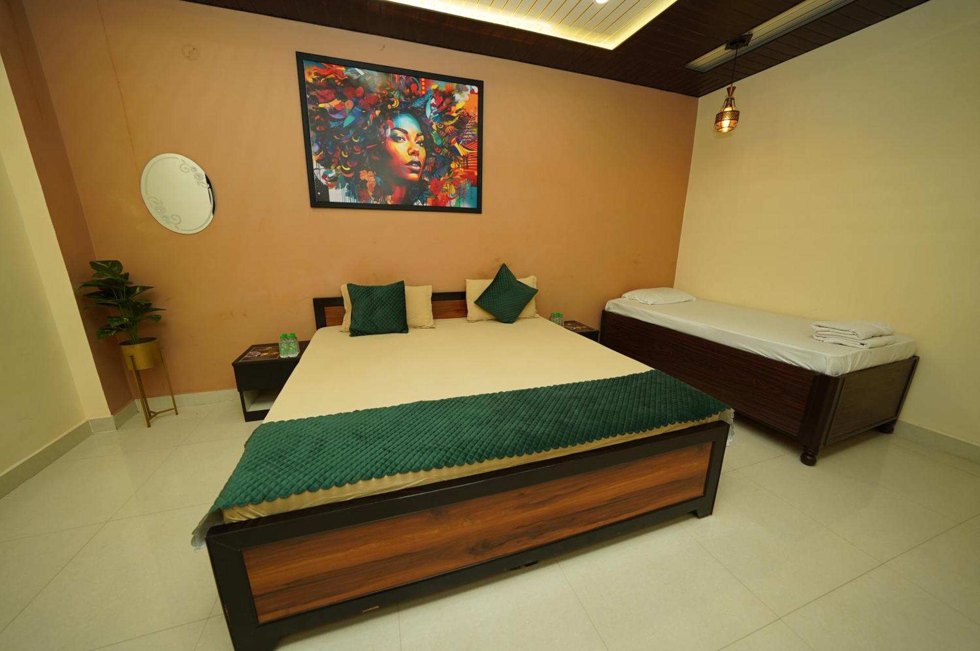 Hotel Golden Lotus Varanasi Exterior foto