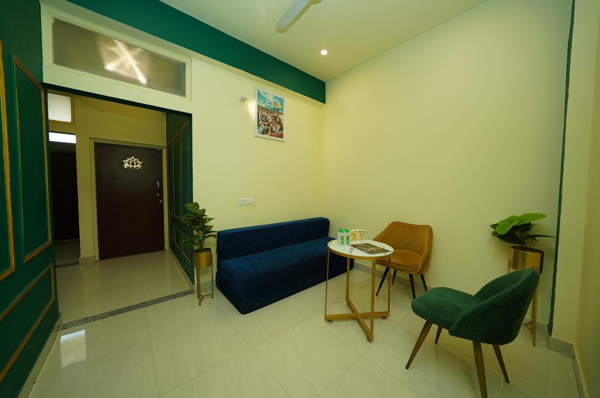 Hotel Golden Lotus Varanasi Exterior foto